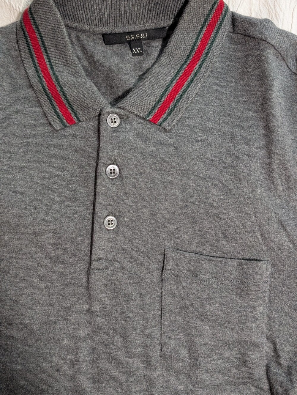Gucci Men’s XXL Designer Gray Polo Shirt – Green & Red Collar Stripe